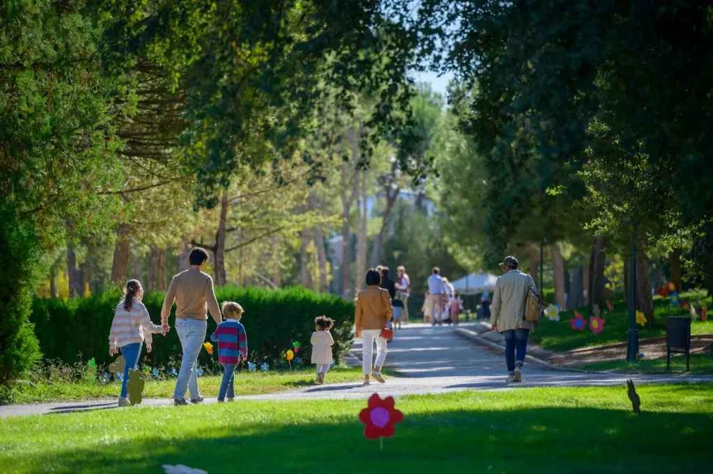 Alumnas con profesora