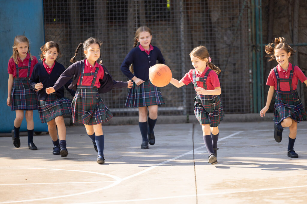 Niños en actividad al aire libre